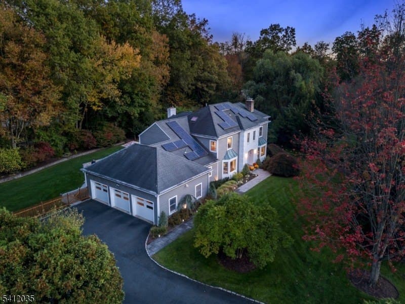 15 Olde Greenhouse Ln, Madison