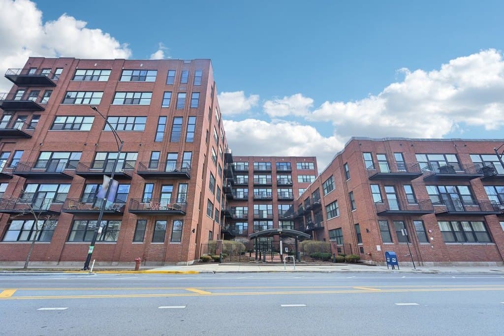 2323 W Pershing Rd Apt 340