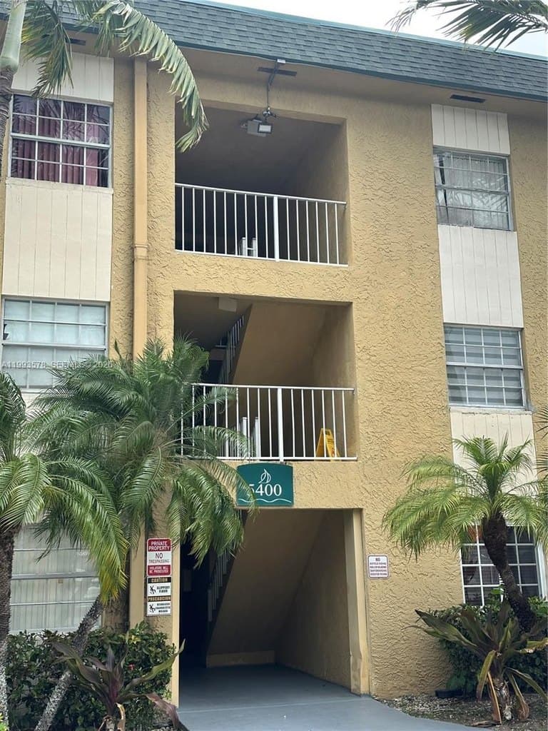 5400 SW 77th Ct Apt 3K