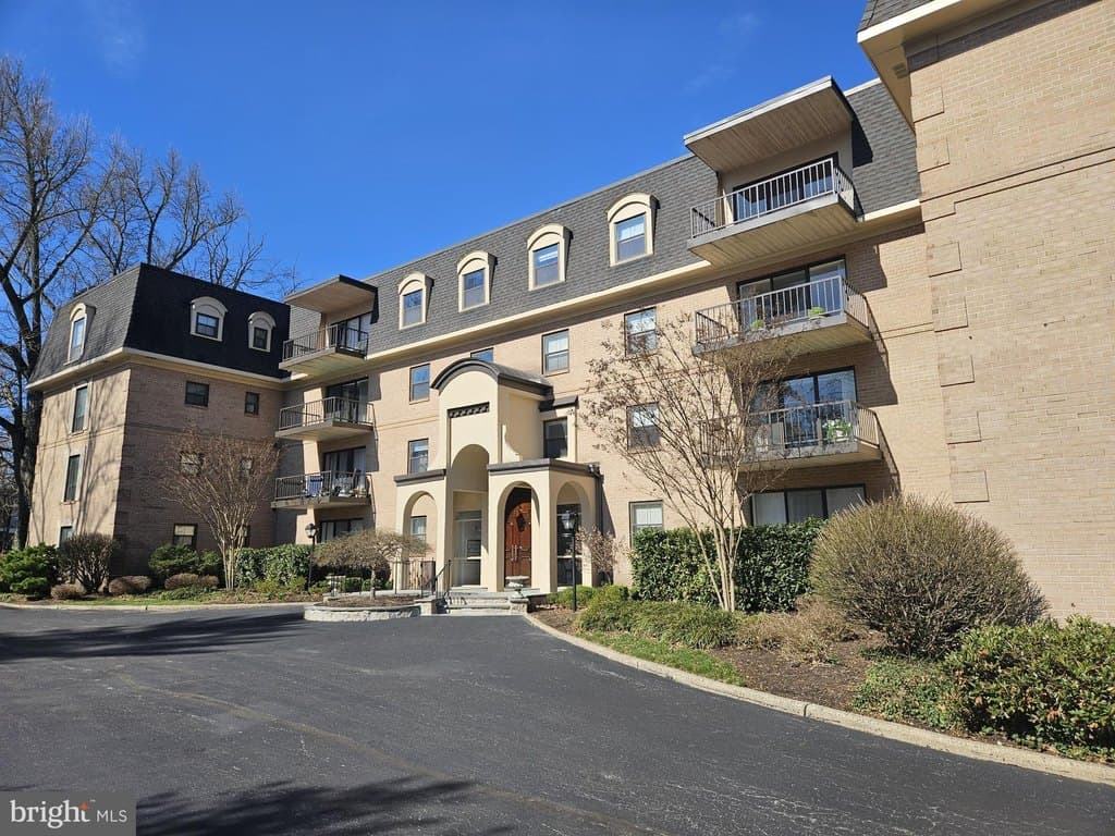 601 Montgomery Ave Apt 306, Bryn Mawr