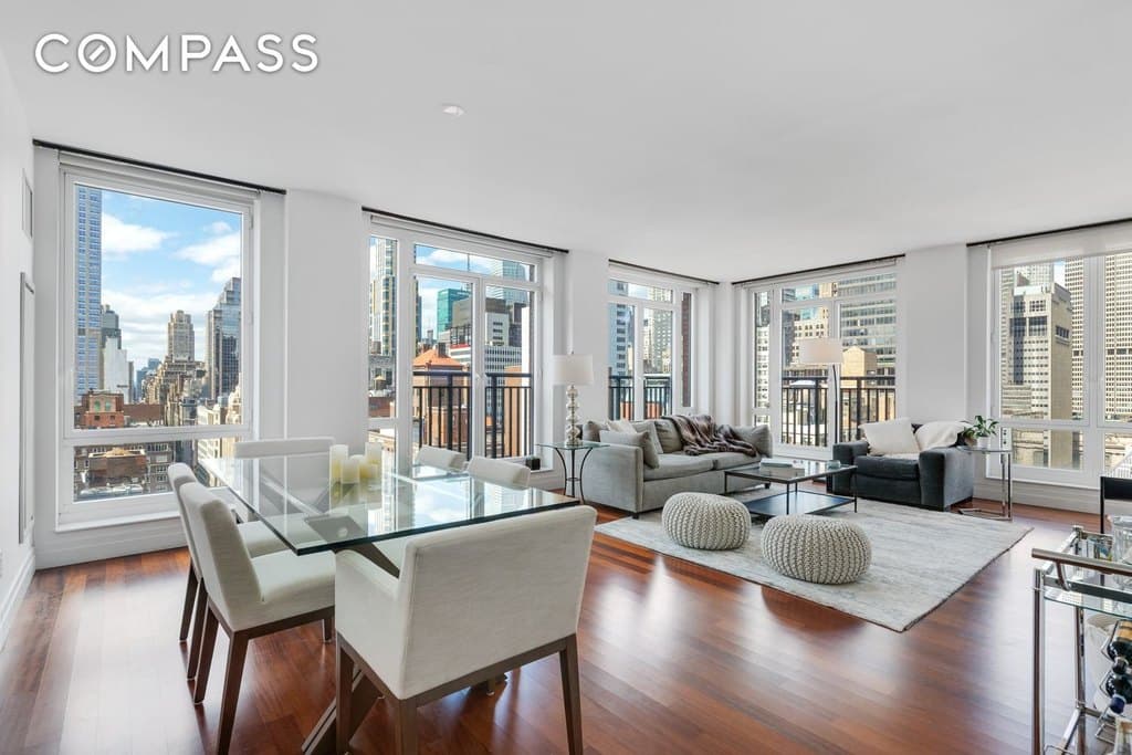 45 Park Ave Apt 2101, Manhattan