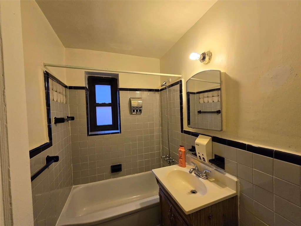 102-25 67th Rd Unit 1F