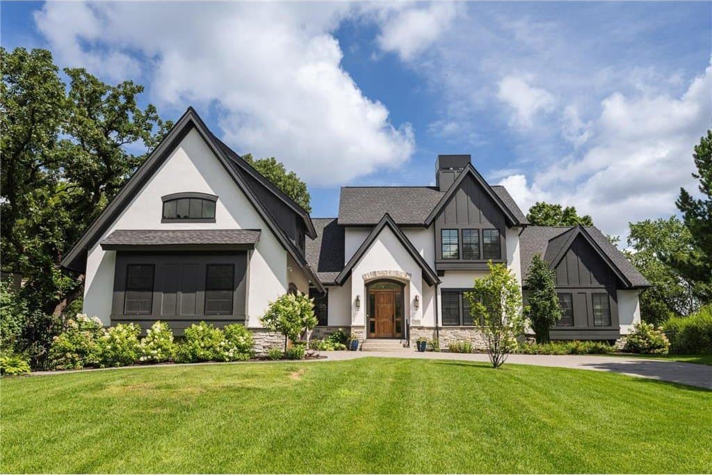 2828 Benton Blvd, Minneapolis