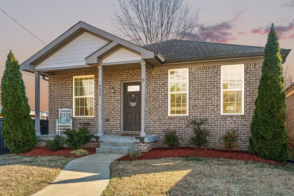 6605 Beacon Ln, Nashville