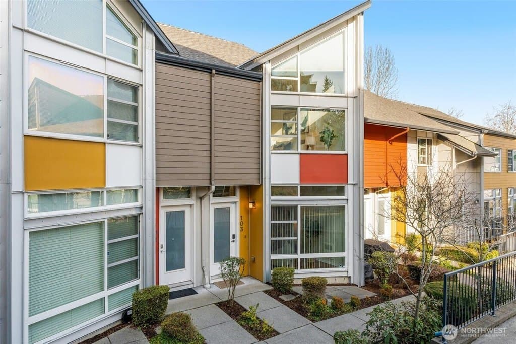 15212 NE 81st Way Unit 103, Redmond