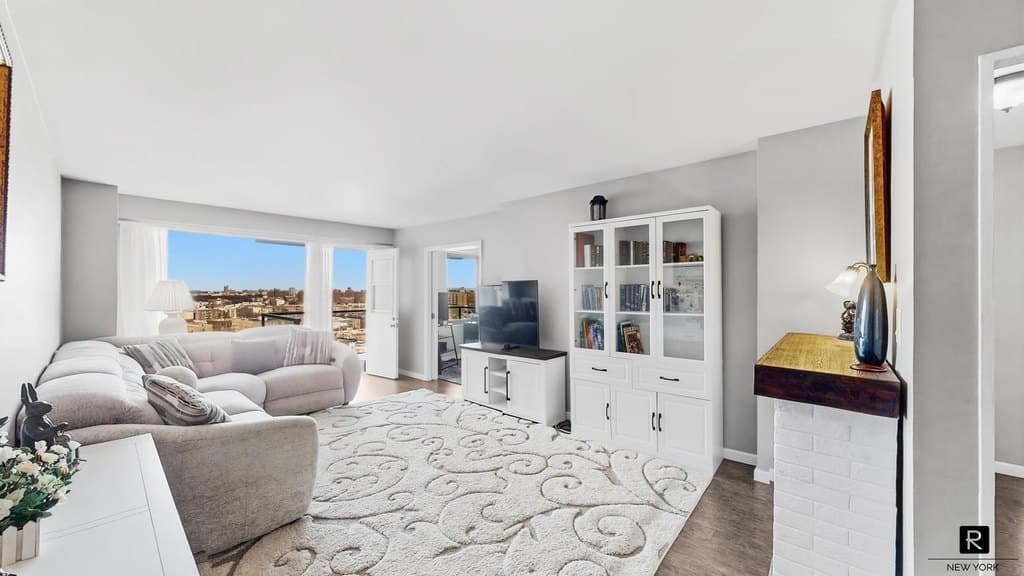 1020 Grand Concourse Apt 17V, Bronx