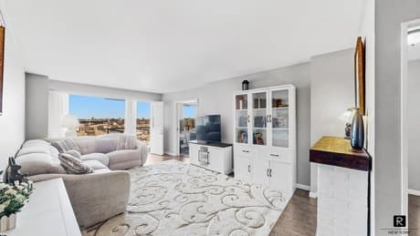 1020 Grand Concourse Apt 17V