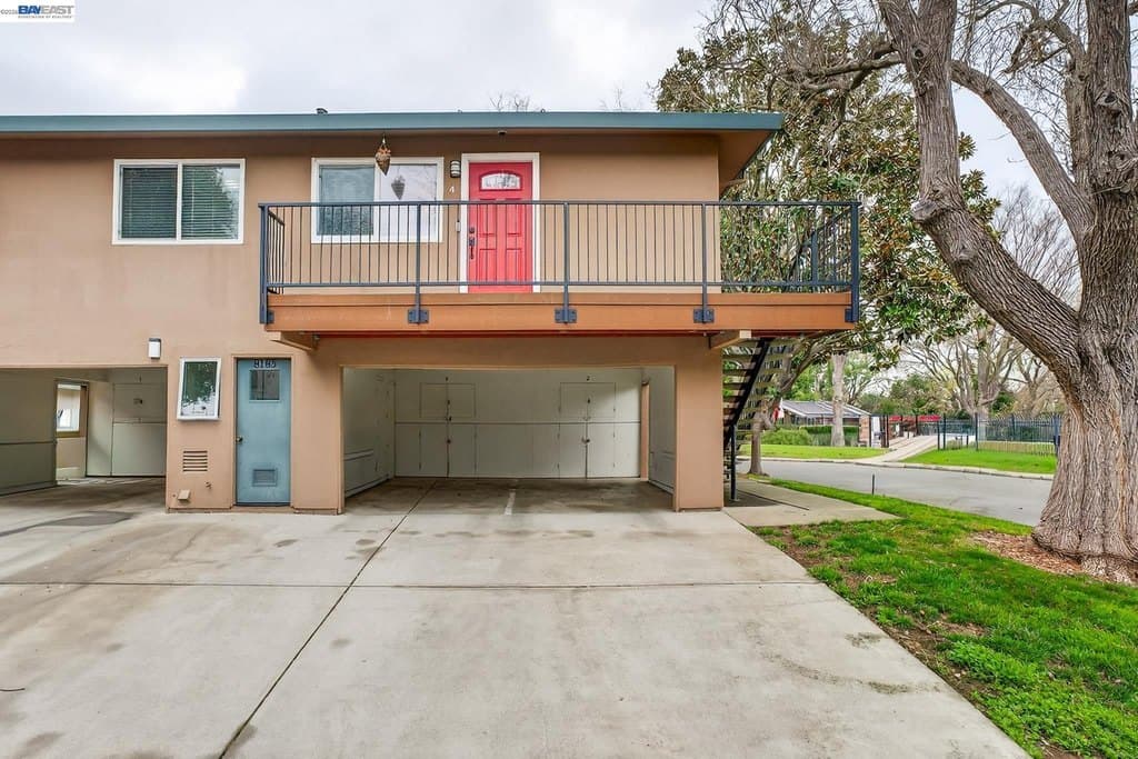 8185 Arroyo Dr Apt 4, Pleasanton