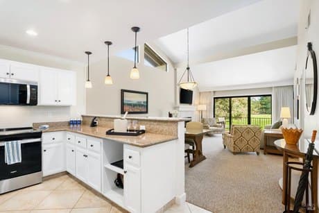 833 Augusta Cir