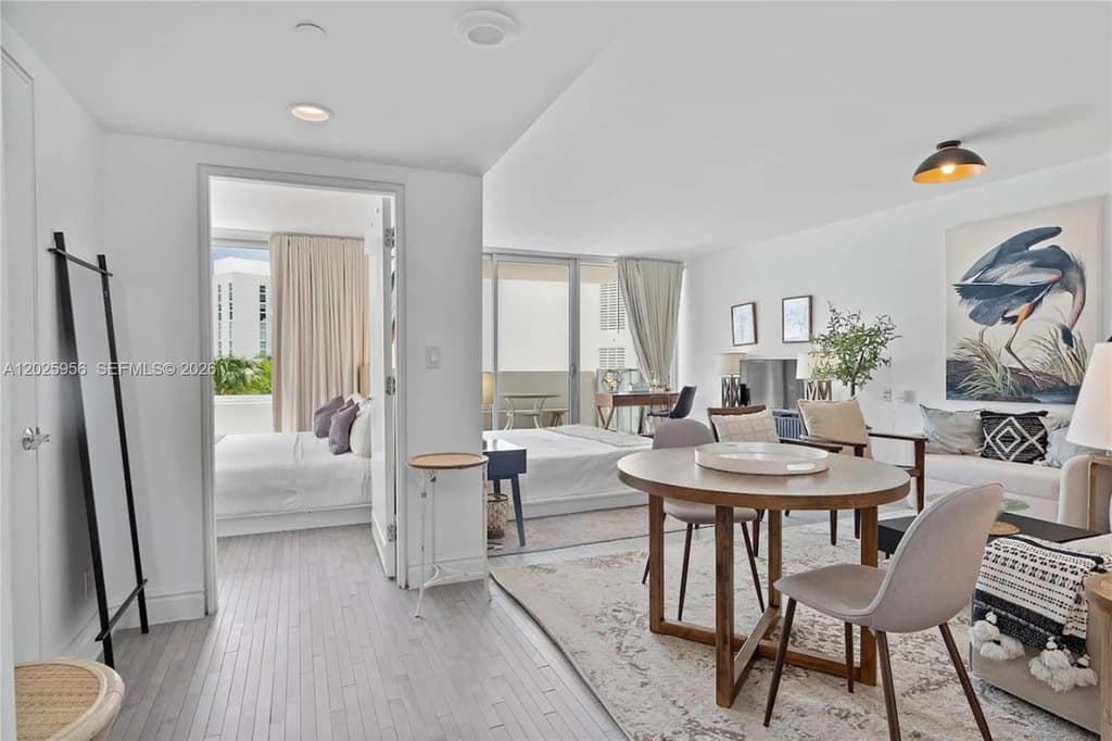 1100 West Ave Unit 427, Miami Beach