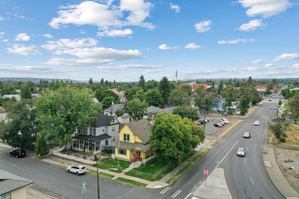 1702 W Dean Ave, Spokane