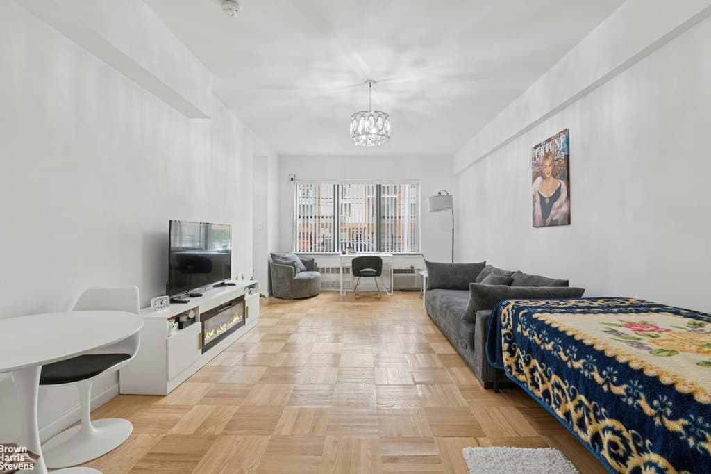 76-26 113th St Unit 1B