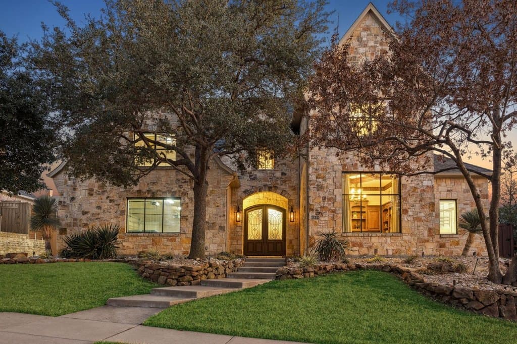 6640 Briar Ridge Ln, Plano