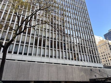 200 E Delaware Pl Apt 19A