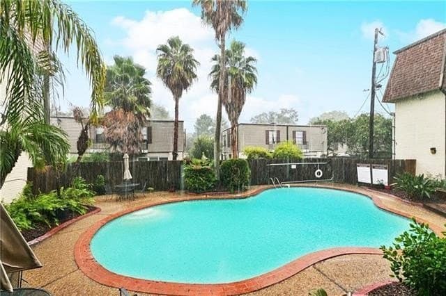 222 London Ave Apt 218, Metairie