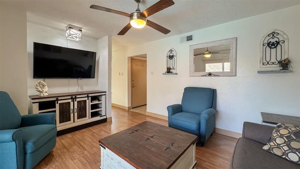 5335 Bent Tree Forest Dr Apt 212