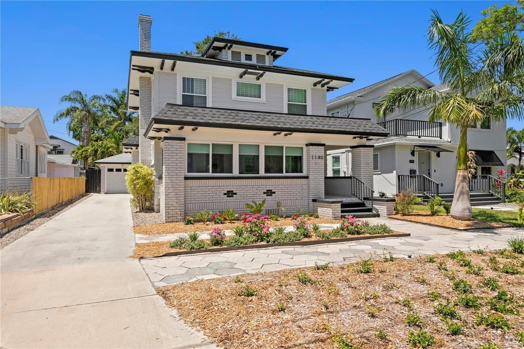 1140 Oak St NE, Saint Petersburg