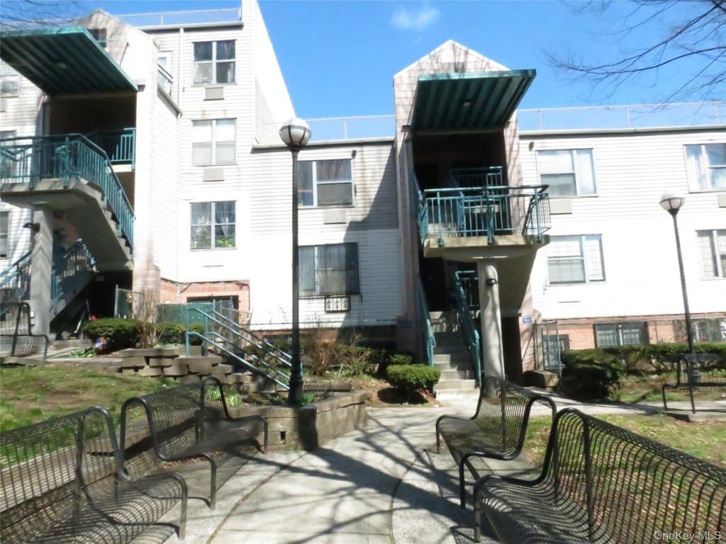 522 E 159th St Unit 2B, Bronx