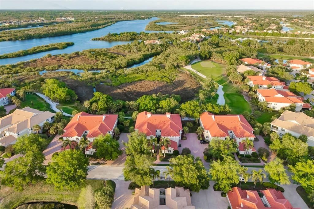 927 River Basin Ct Unit 201C, Bradenton