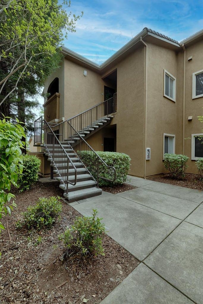 501 Gibson Dr Apt 622, Roseville