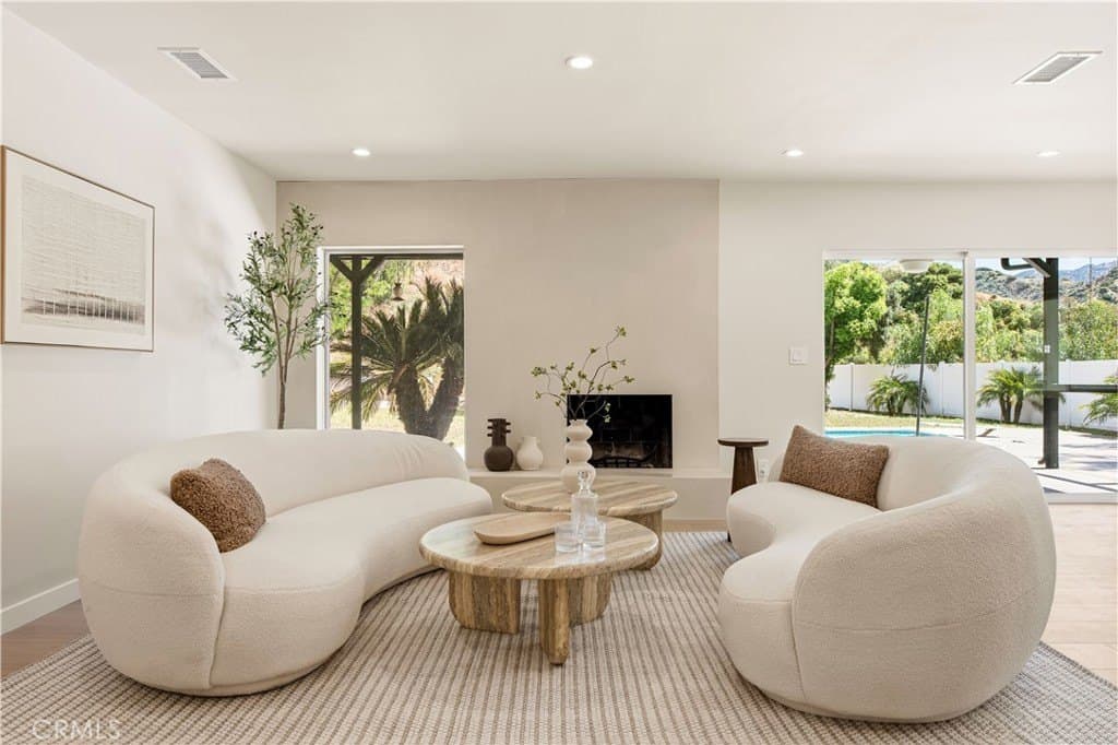 9324 Elben Ave, Sun Valley