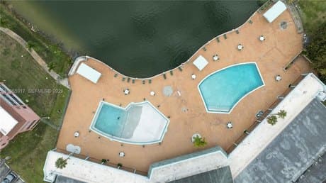 1401 NE Miami Gardens Dr Apt 287