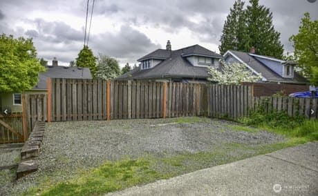 4823 40th Ave SW Unit B