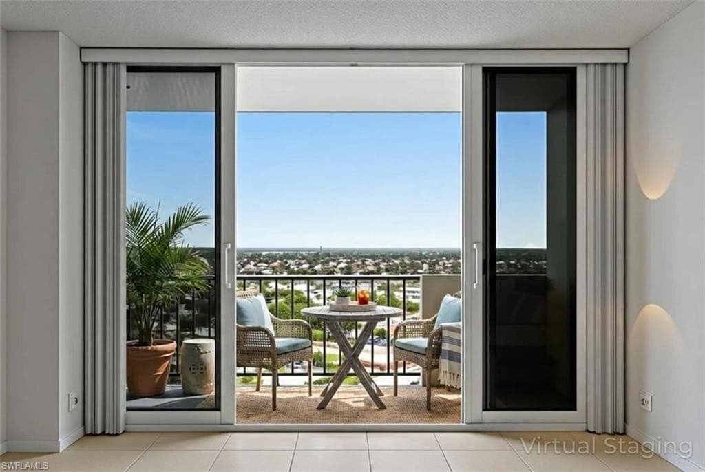 140 Seaview Ct Apt 1704S, Marco Island