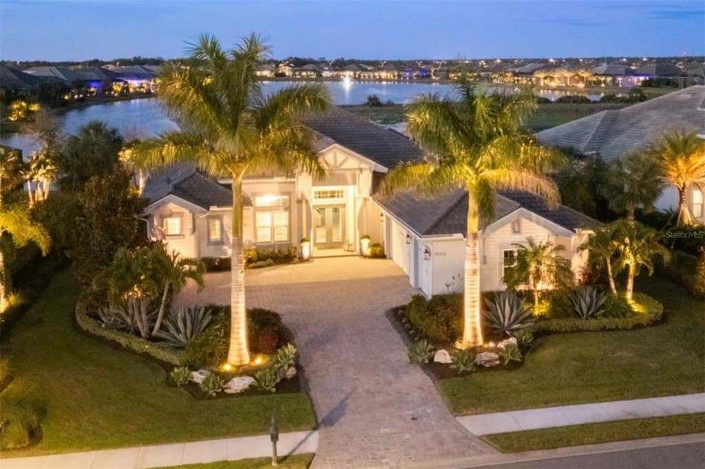 17115 Salerno Dr, Bradenton