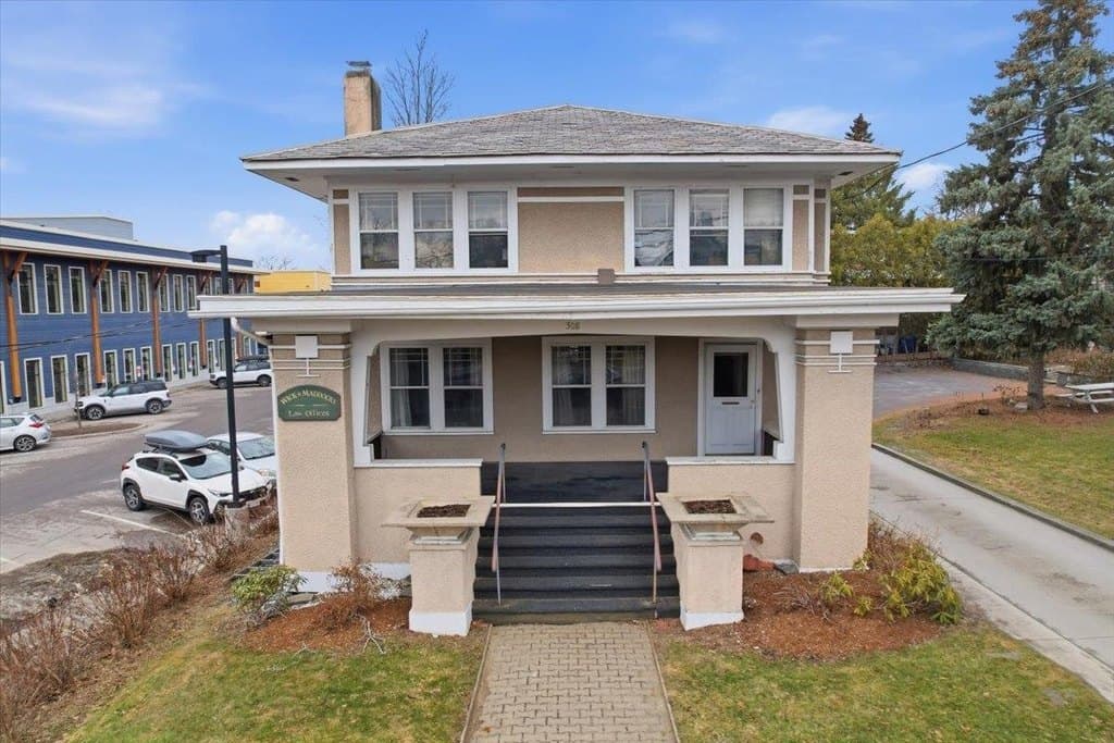 308 College St, Burlington