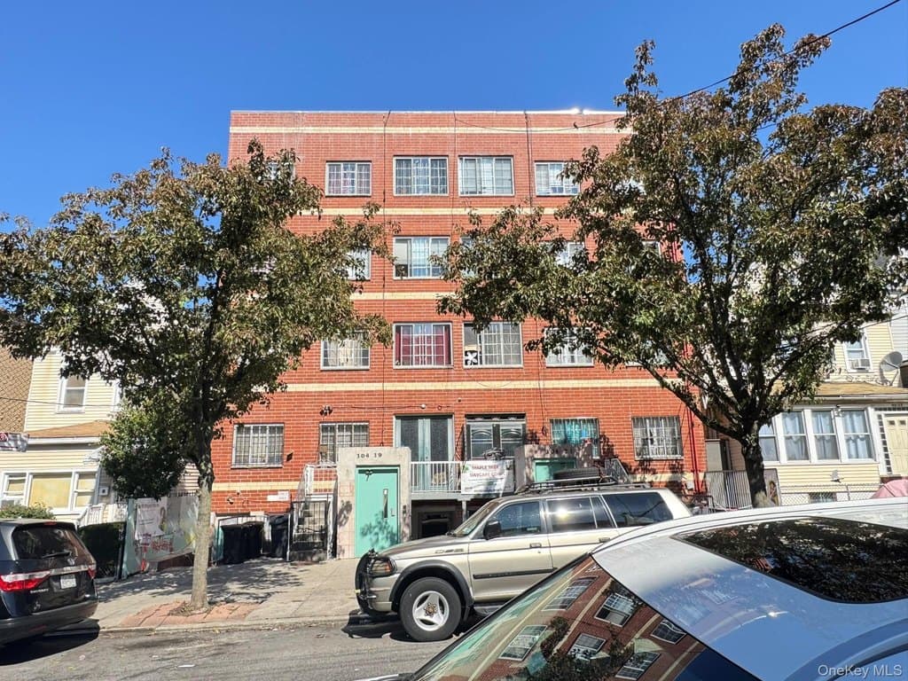 104-21 39th Ave Unit 211C