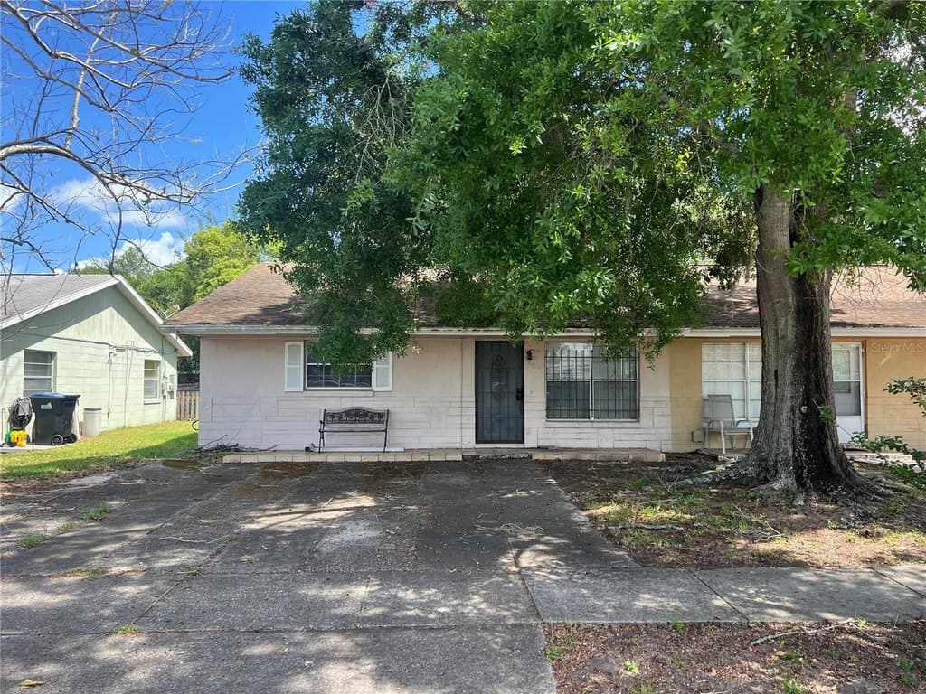 749 Quail Hollow Dr, Orlando