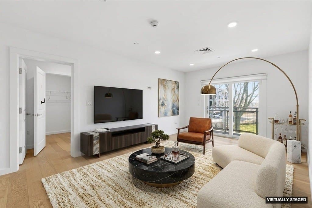 16 Boardman St Apt 202