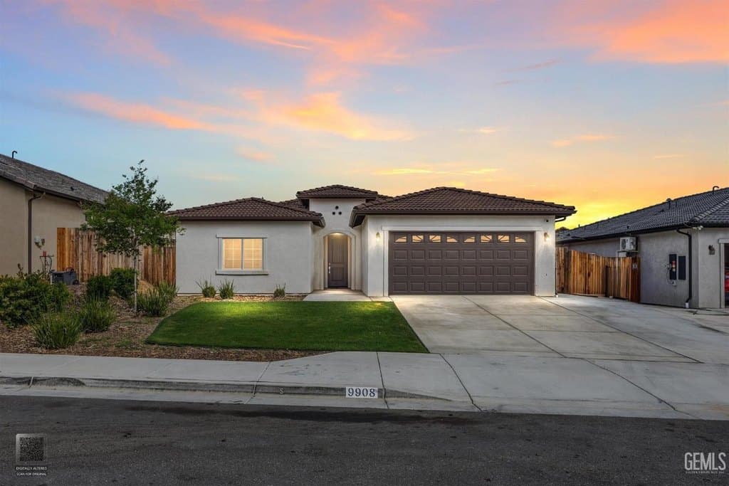 9908 Old Wood Dr, Bakersfield