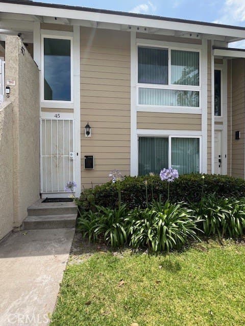 45 Golden Glen St Unit 75, Irvine
