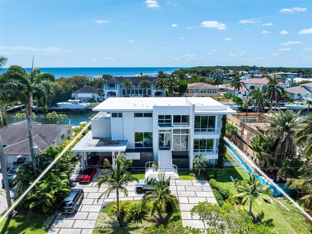 830 Lugo Ave, Coral Gables