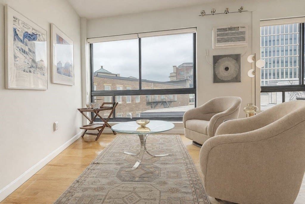 12 Stoneholm St Apt 520