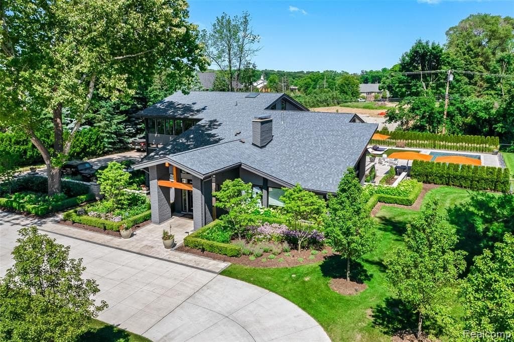 2555 Vhay Ln, Bloomfield Hills