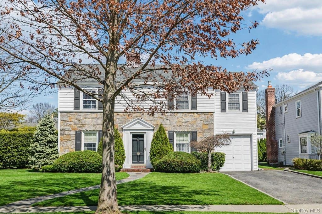 87 Kingsbury Rd, Garden City