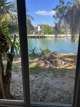 1795 Calais Dr Apt 1