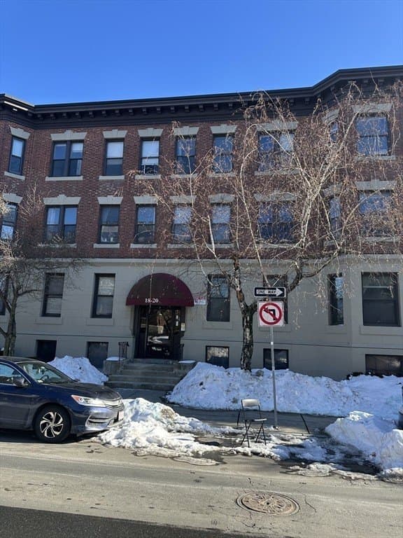 18 Glenville Ave Unit 3A