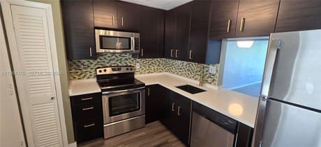 1201 NE 191st St Unit G306