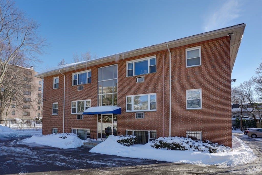 11 Cogswell Ave Apt 15, Cambridge