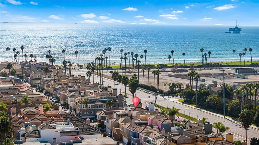 304 Goldenwest St, Huntington Beach