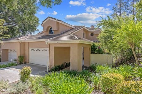 5614 Roundtree Pl