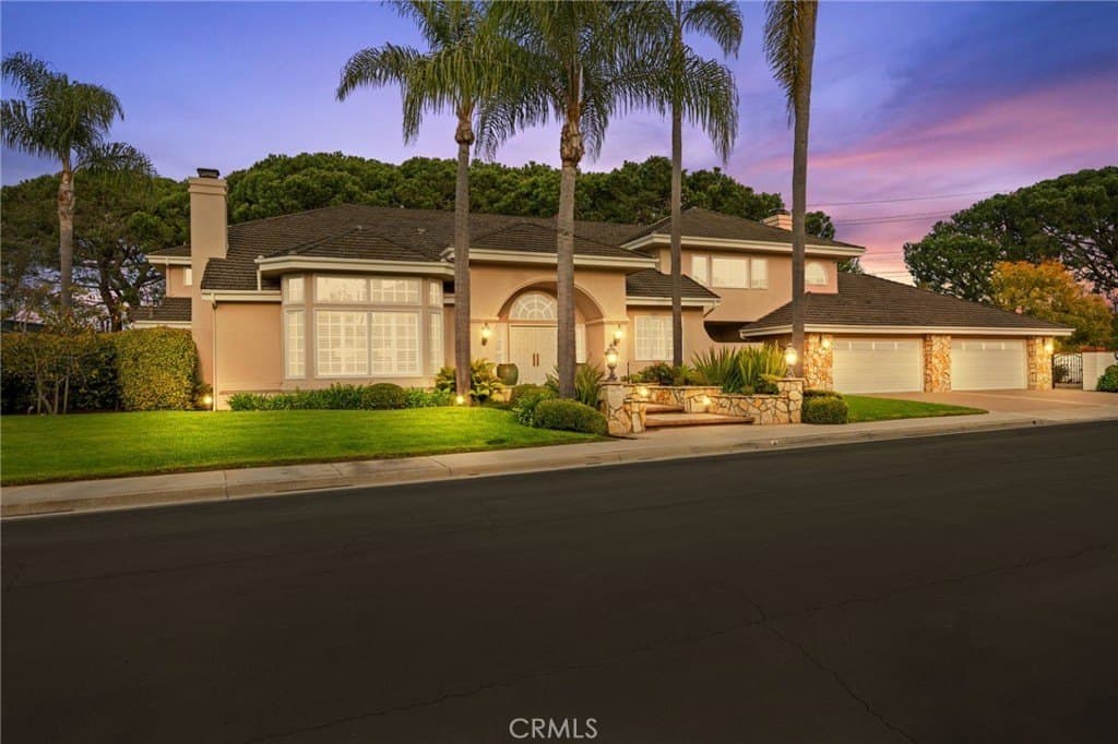 4 Huntington Ct, Newport Beach