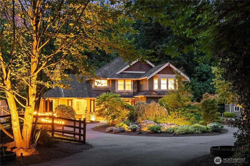25818 NE 80th St, Redmond