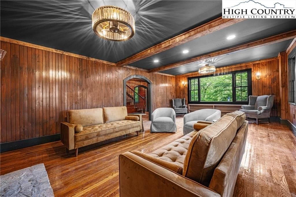 160 Old Turnpike Rd E, Banner Elk