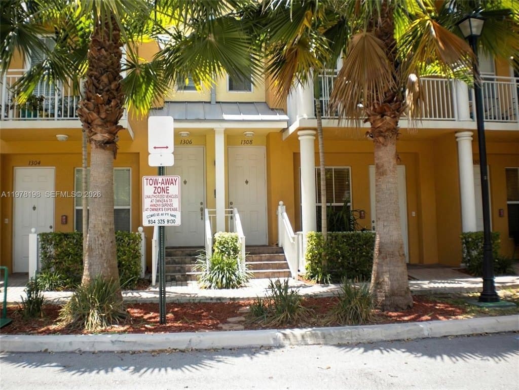 1308 SW 3rd Ct, Fort Lauderdale