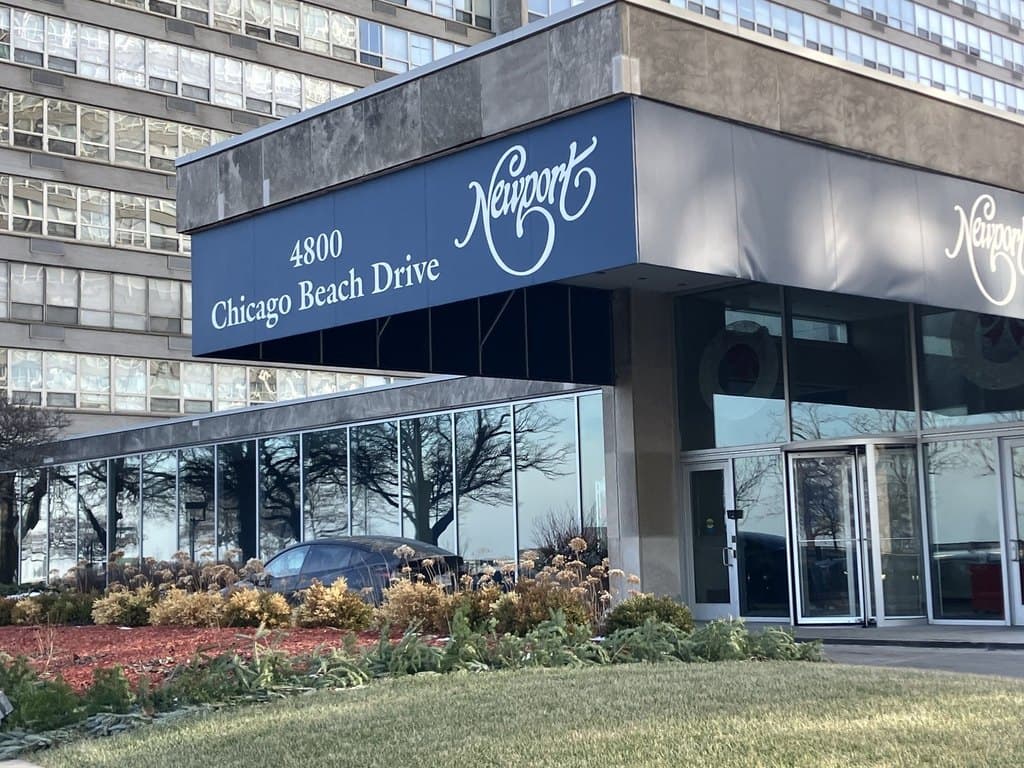 4800 S Chicago Beach Dr Apt 908S